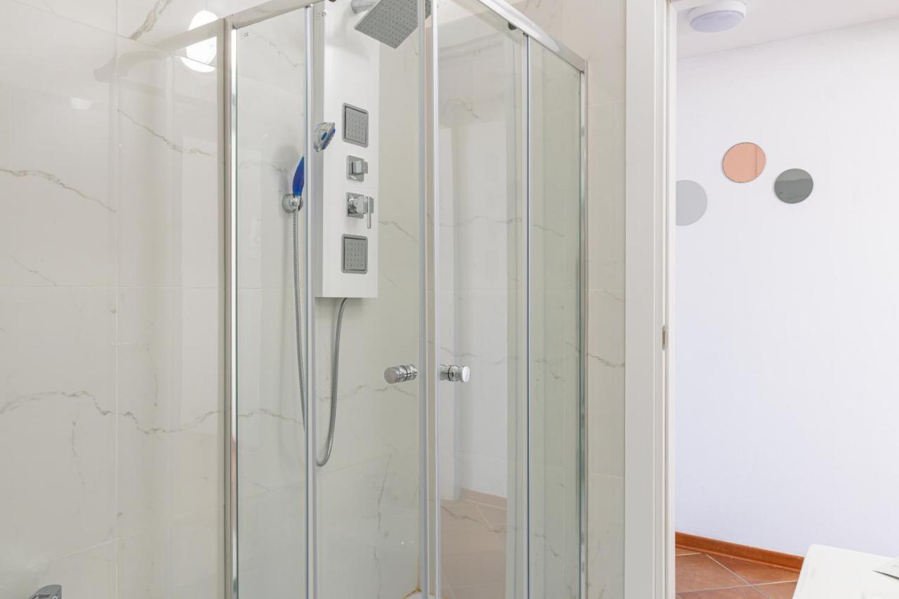 Gold Oasi - Business Solution Aparthotel Ferrara Kültér fotó