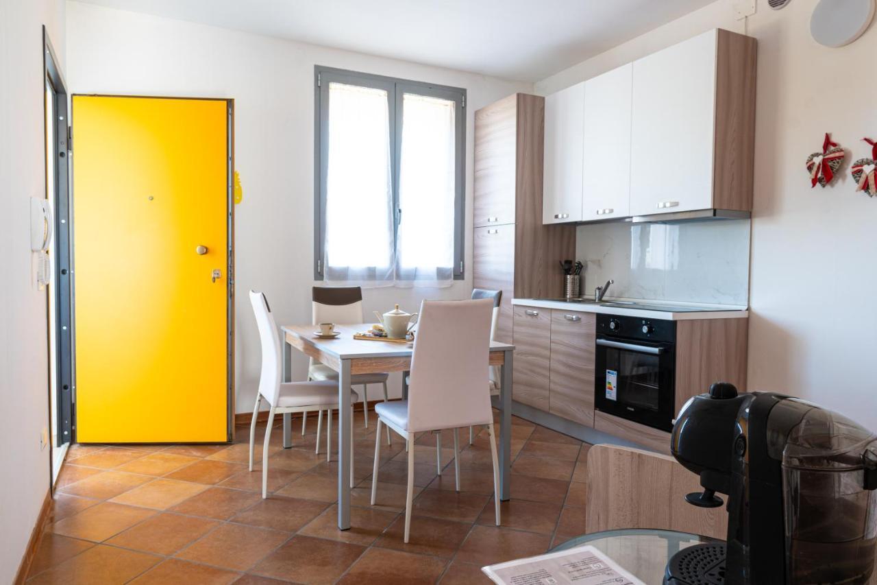 Gold Oasi - Business Solution Aparthotel Ferrara Kültér fotó